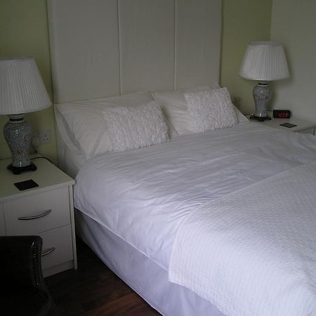 Benton House Bed & Breakfast Huntspill Екстериор снимка