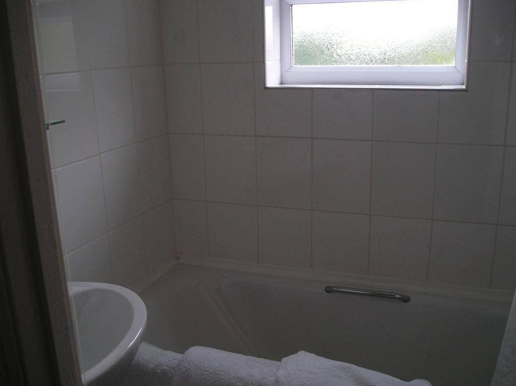 Benton House Bed & Breakfast Huntspill Стая снимка