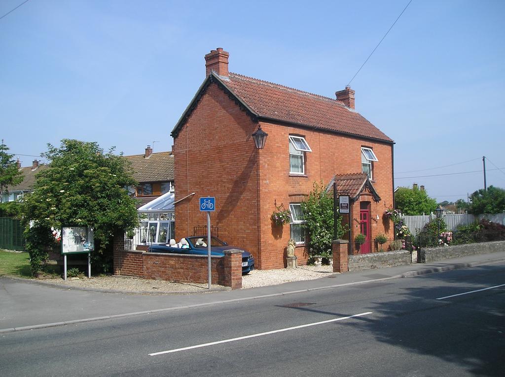Benton House Bed & Breakfast Huntspill Екстериор снимка
