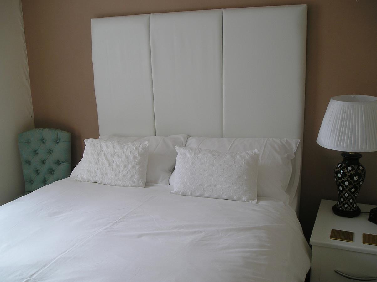 Benton House Bed & Breakfast Huntspill Екстериор снимка